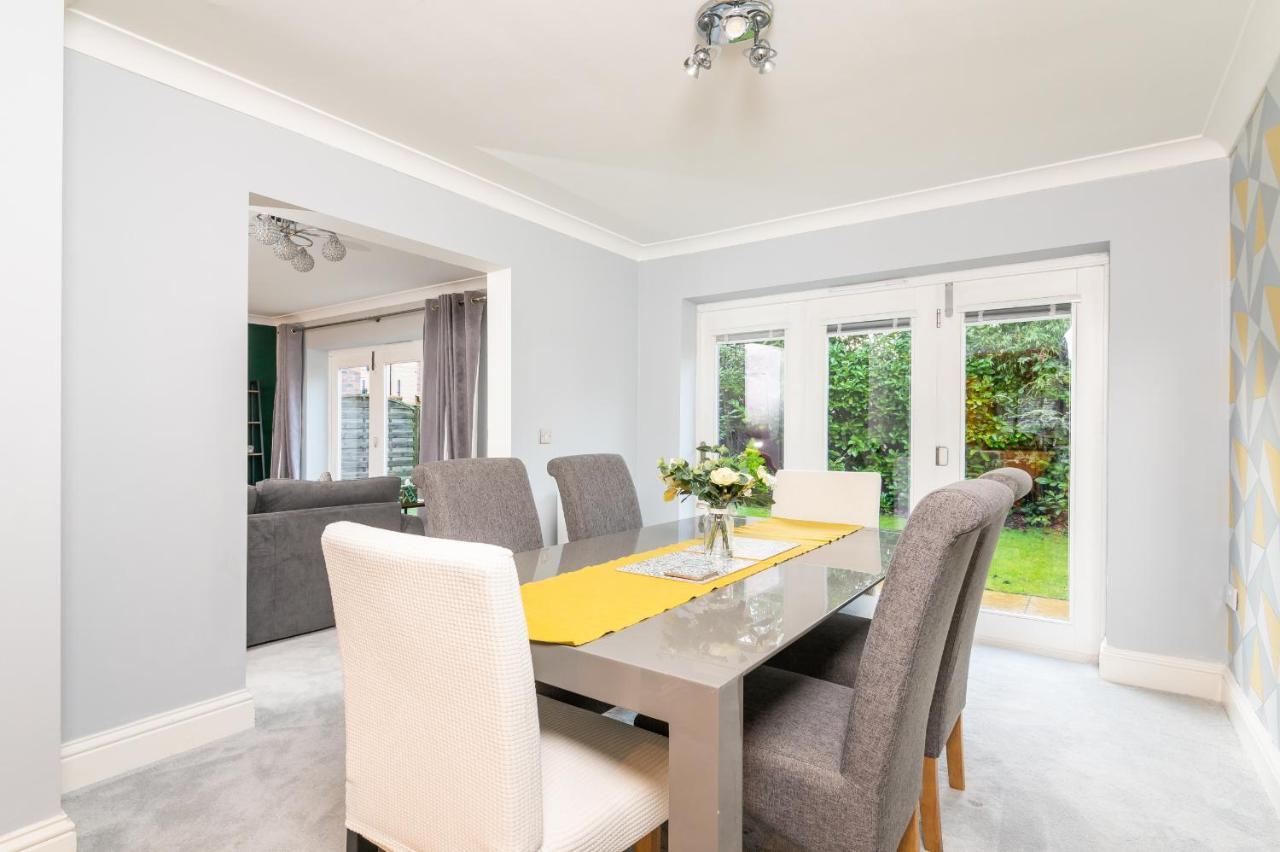 Spacious And Modern Townhouse I Pass The Keys 约克 外观 照片